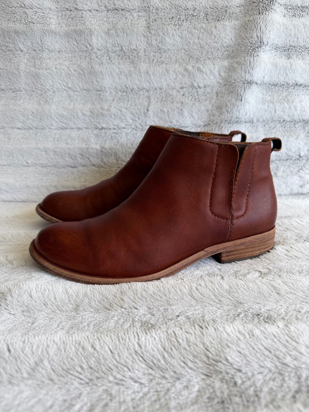Kork-Ease Velma Chelsea Boots Women’s 6.5 M Rum Cognac Brown Leather K26426